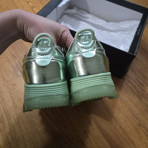 Reebok Cardi B Classic Leather Shoes in Semi Pixel Mint Junior Running - Picture 4 of 9